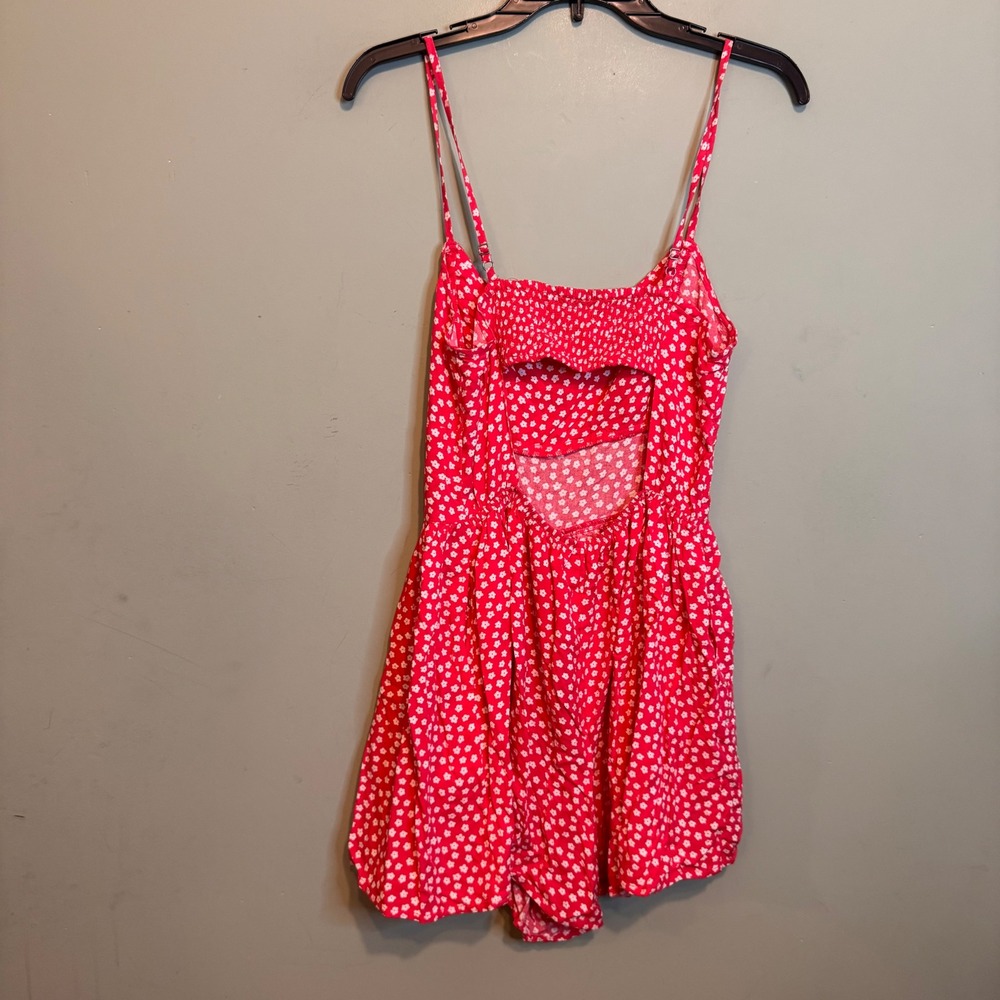 Hollister Womens Red White Ditsy Floral Cutout Smocked Back Summer Romper Size M - Picture 2 of 6